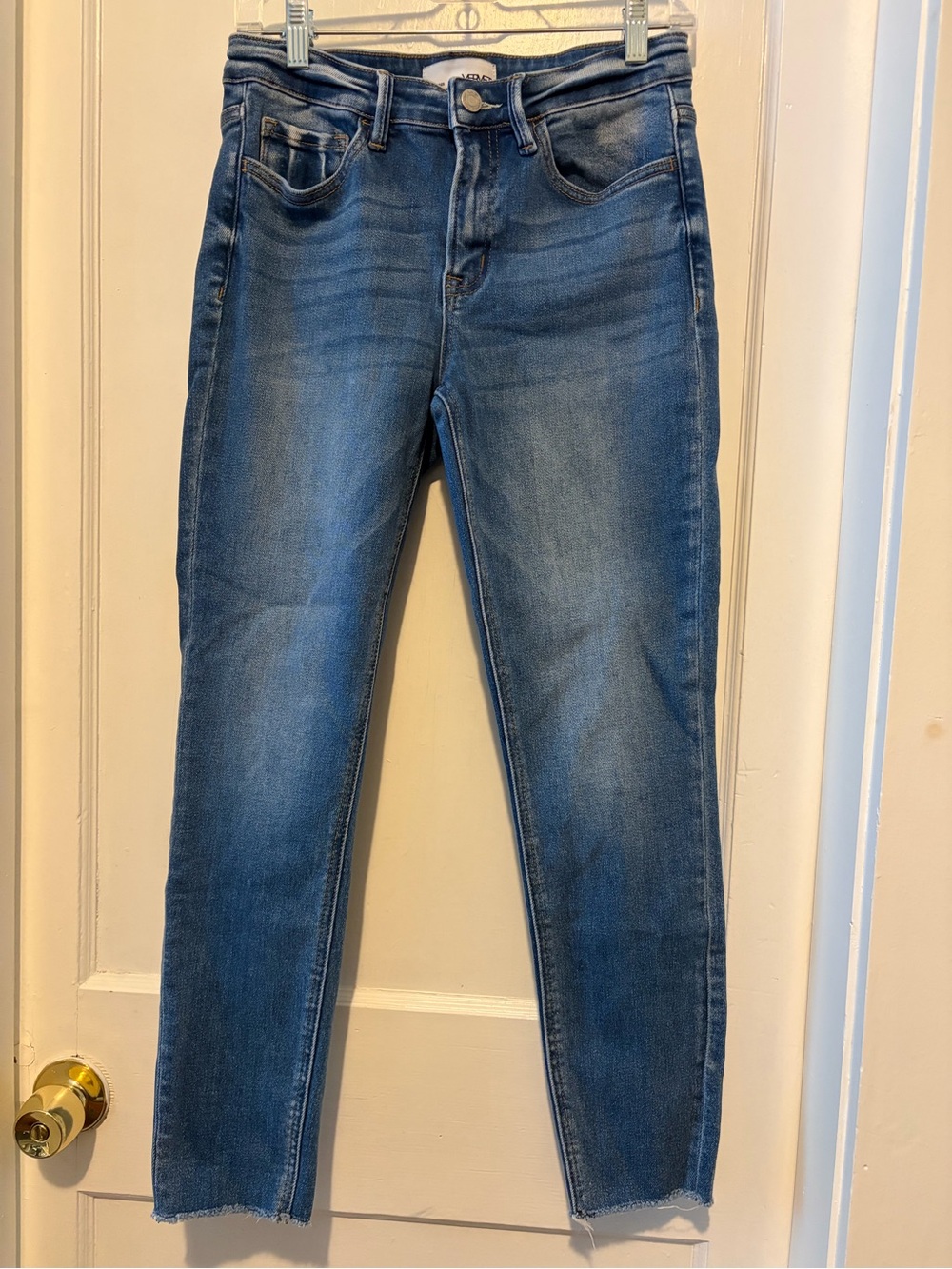 Vervet skinny jeans, frayed hem